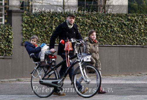 Amsterdam 15 januari 2009
Owen Schoemacher met zijn dochters in Amsterdam.
Peter Smulders bv