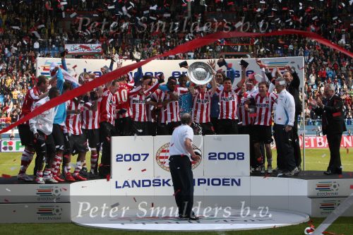 Arnhem, 20 April 2008 Kompetitiewedstrijd Vitesse-PSV, eindstand 0-1 Seizoen 2007/2008
PSV Landskampioen en wordt er dus feest gevierd
