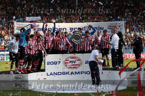 Arnhem, 20 April 2008 Kompetitiewedstrijd Vitesse-PSV, eindstand 0-1 Seizoen 2007/2008
PSV Landskampioen en wordt er dus feest gevierd