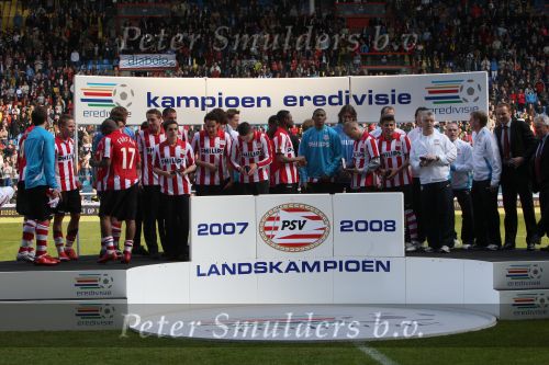 Arnhem, 20 April 2008 Kompetitiewedstrijd Vitesse-PSV, eindstand 0-1 Seizoen 2007/2008
PSV Landskampioen en wordt er dus feest gevierd