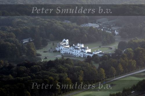 Soestdijk 30 augustus 2008
Paleis Soestdijk bij zonsopkomst vanuit een ballon gefotografeerd.