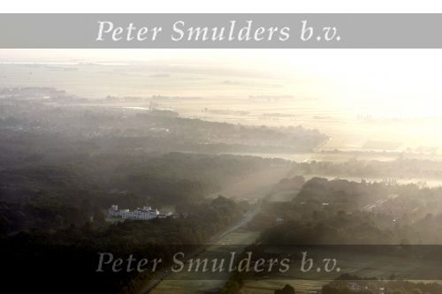 Soestdijk 30 augustus 2008
Paleis Soestdijk bij zonsopkomst vanuit een ballon gefotografeerd.