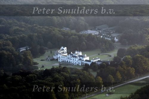 Soestdijk 30 augustus 2008
Paleis Soestdijk bij zonsopkomst vanuit een ballon gefotografeerd.