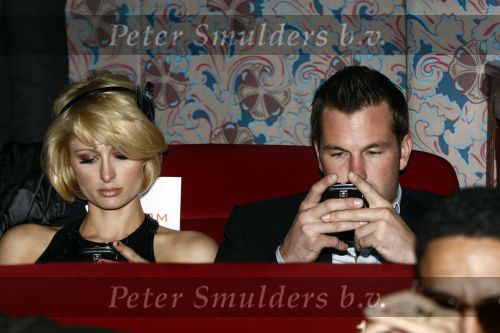 Amsterdam 14 april 2009
Paris Hilton en haar nieuwe vriend Doug Reinhardt bij jubileum van Rob Peetoom in Tuschinski.
Peter Smulders bv
