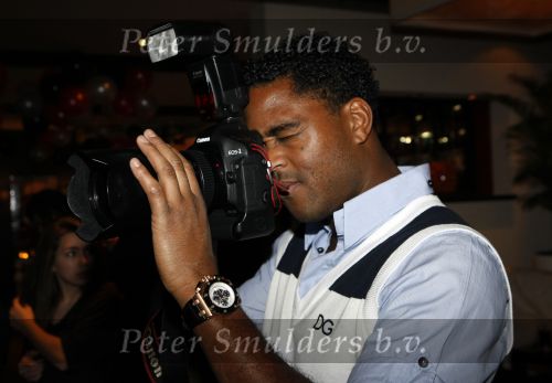 Vinkeveen 18 januari 2009
Roxeanne Hazes viert haar 16 e verjaardag in Roekz in Vinkeveen. Patrick Kluivert met canon fotocamera
Peter Smulders bv