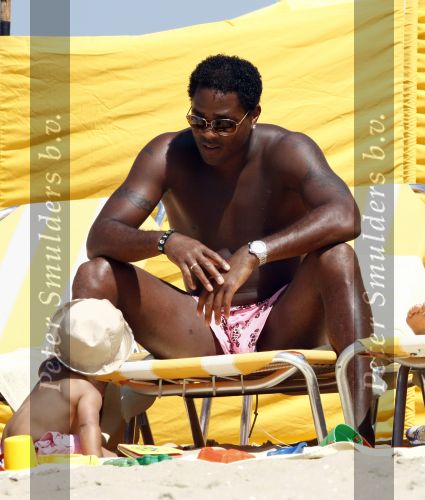 Noordwijk 24 juli 2008
Patrick Kluivert op het strand bij huis ter Duin met Rossana Lima en zijn zoons Shane Quincy Ruben en Justin.