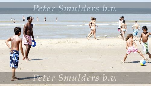 Noordwijk 24 juli 2008
Patrick Kluivert op het strand bij huis ter Duin met Rossana Lima en zijn zoons Shane Quincy Ruben en Justin.