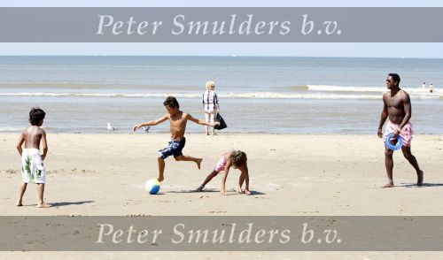 Noordwijk 24 juli 2008
Patrick Kluivert op het strand bij huis ter Duin met Rossana Lima en zijn zoons Shane Quincy Ruben en Justin.