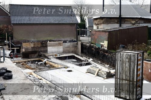 Ouderkerk aan de Amstel 17 maart 2009
Bouw van het nieuwe huis van Patty Brard. Er komt ook een zwembad bij.
Peter Smulders bv