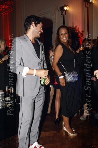 Amsterdam 19 juli 2008
Feestje vanwege het 15 jarig bestaan van Bjorn Borg in de stadsschouwburg. patty Brard met Percy