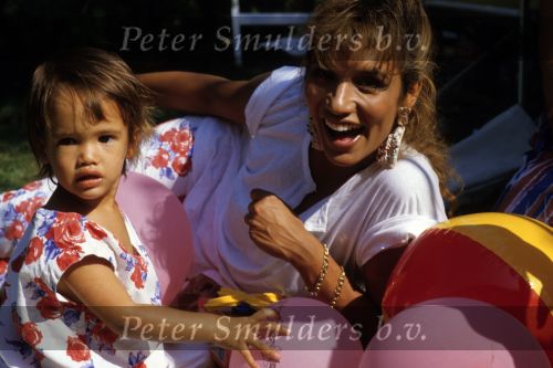 1987 Patty Brard met haar dochter Priscilla Brard