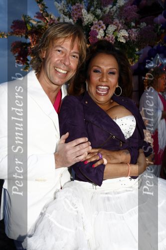Amsterdam 27 april 2009
Feestje van Gerard Joling voor zijn 49e verjaardag bij cafe het Kalfje. Patty Brard met vriend Antoine
Peter Smulders bv