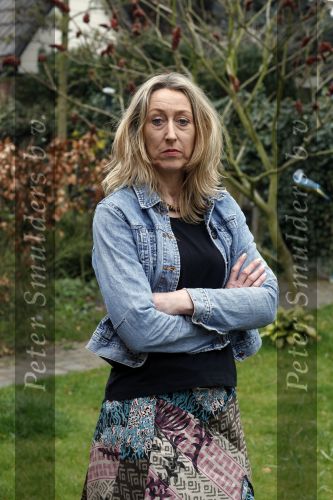 Hoorn 14 april 2009
Paulina de Greeuw in haar tuin. paulina is een ex vriendin van Martin Brozius.
Peter Smulders bv