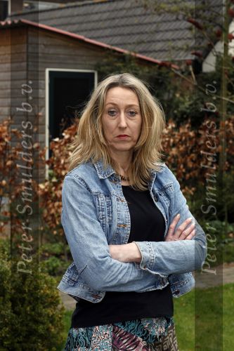 Hoorn 14 april 2009
Paulina de Greeuw in haar tuin. paulina is een ex vriendin van Martin Brozius.
Peter Smulders bv