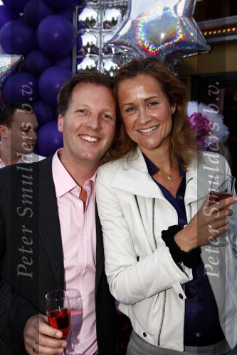 Amsterdam 27 april 2009
Feestje van Gerard Joling voor zijn 49e verjaardag bij cafe het Kalfje. Michiel Mol met Pauline Huizinga
Peter Smulders bv