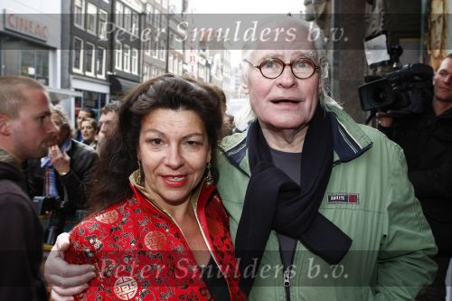 Amsterdam 5 april 2009
Premiere mijn vader is detective in Tuschinski. Peer Mascini met vrouw en dochter
Peter Smulders bv