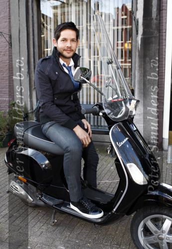 Amsterdam 15 april 2008
Percy op een vespa scooter.
Peter Smulders bv