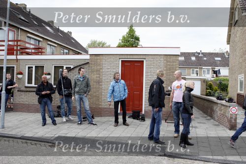 Volendam 19 mei 2009
Vandaag werd bekend gemaakt dat Yolanthe Cabau v Kasbergen en Jan smit na 2 en een half jaar hun relatie hebben verbroken. Voor hun huis stond veel pers en fans.
Peter Smulders bv