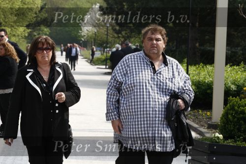 Amsterdam 14 april 2009
Crematie Mien Froger op westgaarde. Peter Beense met zijn vrouw
Peter Smulders bv