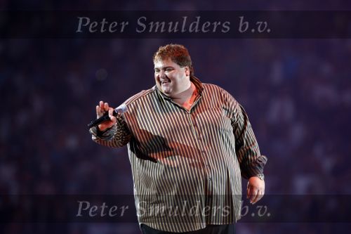Amsterdam 26 mei 2008
Artiesten zingen andre hazes in concert in de arena. 
Peter Beense