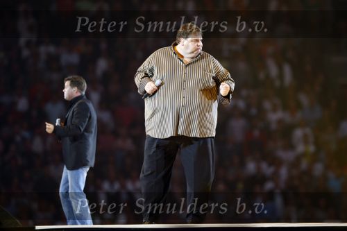 Amsterdam 26 mei 2008
Artiesten zingen andre hazes in concert in de arena. 
Peter Beense