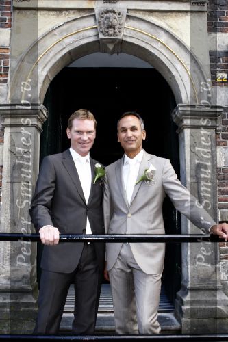 Naarden 29 augustus 2008
Peter Rehwinkel en Michel Zeegelaar trouwen in het gemeentehuis van Naarden waar Peter Burgemeester is.