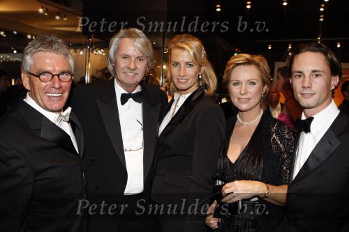 Amsterdam 6 december 2007
Miljonairsfair 2007 in de rai te amsterdam. Vip avond. Rob de Kraa met zoon Peter Ingeborg en Anouk Smulders