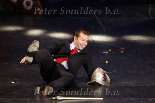 Amsterdam 17 december 2007
Tros Kerstcircus bij afrika afrika . Gijs Staverman en Peter v d Vorst