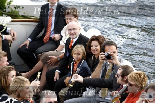 Leiden 23 augustus 2008
De dochter van Phil Collins Joeley Joely Collins trouwt met haar Nederlandse man Stefan Buitelaar. Na het huwelijk gaan ze met boot varen.
Peter Smulders bv