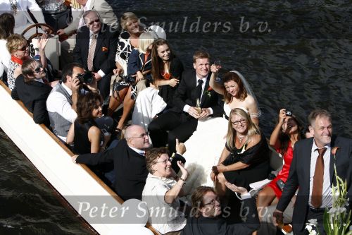 Leiden 23 augustus 2008
De dochter van Phil Collins Joeley Joely Collins trouwt met haar Nederlandse man Stefan Buitelaar. Na het huwelijk gaan ze met boot varen.
Peter Smulders bv