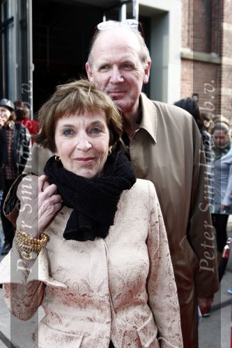 Amsterdam 3 mei 2009
Premiere van de laatste dagen van Emma blank in het ketelhuis. Philip Freriks met zijn vrouw
Peter Smulders bv