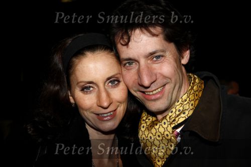 Bussum 25 februari 2008
Premiere Simone Kleinsma in het spant in bussum. Pia Douwes met broer
Peter Smulders bv