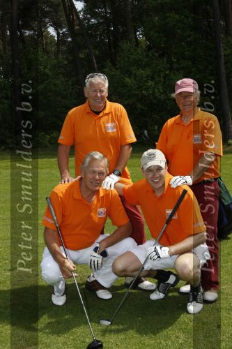 Ommen, 25 Mei 2009 Energy4all Golfdag 2009 op golfbaan Hooge Graven
met veel BN-ers, georganiseerd door golfpro Joost Hage en zijn vrouw Gina Hage
Piet Schrijvers
Peter Smulders BV Eindhoven