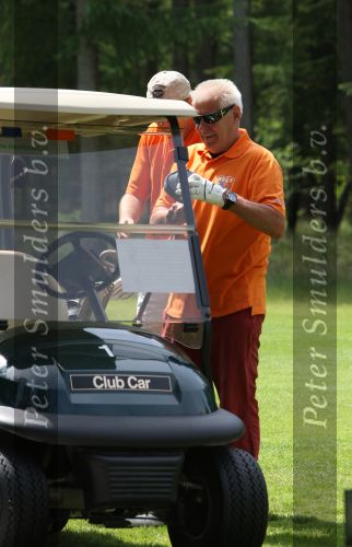 Ommen, 25 Mei 2009 Energy4all Golfdag 2009 op golfbaan Hooge Graven
met veel BN-ers, georganiseerd door golfpro Joost Hage en zijn vrouw Gina Hage
Piet Schrijvers
Peter Smulders BV Eindhoven