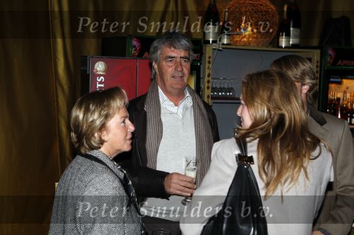 Amsterdam 17 december 2007
Pieter Storms met Nina Brink  en kinderen bij tros kerstcircus.