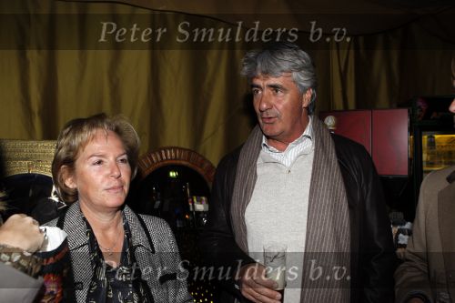 Amsterdam 17 december 2007
Pieter Storms met Nina Brink  en kinderen bij tros kerstcircus.