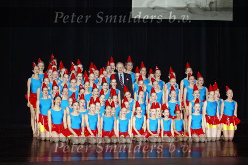Apeldoorn 19 januari 2008
Prinses Margriet Pieter v Vollenhoven Prins Maurits Prinses Marilene Prins Bernhard jr  een zwangere Prinses Annette Prins Pieter Christiaan Prinses Anita Prins Floris Prinses Aimee Koningin Beatrix Prins Constantijn Prinses Laurentien Prins Friso Prinses Maebel Wisse Smit Prins Carlos en Prinses carolien bij voorstelling in Theater tbv vefrjaardag prinses Margriet.