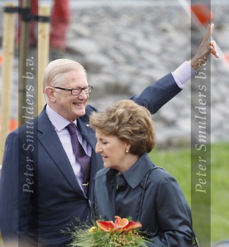 Makkum en Franeker30 april 2008
Koninginnedag 2008 met Koningin Beatrix Prins Willem Alexander Friso Constantijn Maurits Floris Pieter Christiaan Pieter v Vollenhoven en de prinsessen Maxima Laurentien Mabel Aimee Anita Margriet en Marilene.
Peter Smulders bv