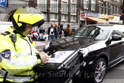 Amsterdam 7 mei 2009
Mom\'s moment georganiseerd door the class company in Nomads.
10 zwangere en 9 bn ers die zwanger zijn of net bevallen worden een dag in de watten gelegd. Politie agent
Peter Smulders bv
