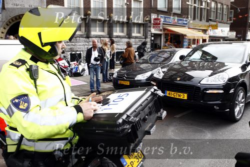 Amsterdam 7 mei 2009
Mom\'s moment georganiseerd door the class company in Nomads.
10 zwangere en 9 bn ers die zwanger zijn of net bevallen worden een dag in de watten gelegd. Politie agent
Peter Smulders bv