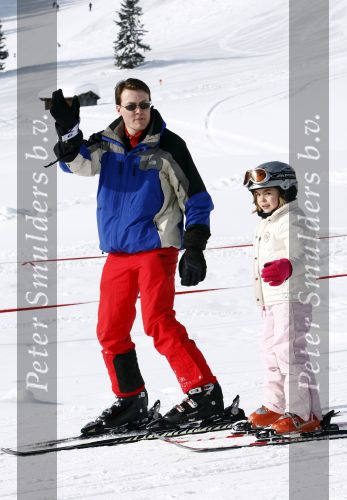 Lech 16 februari 2009
Fotosessie met de koninklijke familie in Oberlech. Koningin Beatrix Prins Willem Alexander Prinses Maxima Amalia Alexia Ariane Prins Constantijn Prins es Laurentien Claus Cazimir Eloise en  Leonore.
Peter Smulders bv