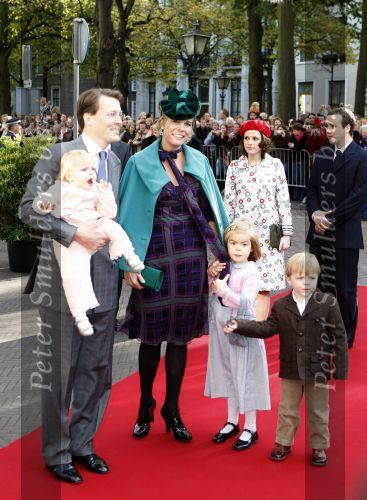 Den Haag 20 oktober 2007
Dop prinses Ariane. Prinses Laurentien Prins Constantijn met hun kinderen Eloise Claus Casimir en Leonore.