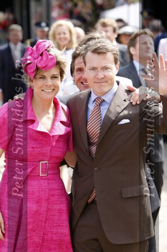 Makkum en Franeker30 april 2008
Koninginnedag 2008 met Koningin Beatrix Prins Willem Alexander Friso Constantijn Maurits Floris Pieter Christiaan Pieter v Vollenhoven en de prinsessen Maxima Laurentien Mabel Aimee Anita Margriet en Marilene.
Peter Smulders bv