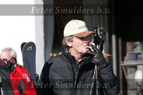 Lech 26 februari 2008
Prinses Caroline v Monaco en Prins Ernst v Hannover op skivakantie in lech.  Ze steken allebei een sigaret op.
Peter Smulders bv