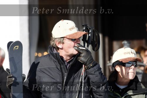 Lech 26 februari 2008
Prinses Caroline v Monaco en Prins Ernst v Hannover op skivakantie in lech.  Ze steken allebei een sigaret op.
Peter Smulders bv