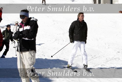 Lech 26 februari 2008
Prinses Caroline v Monaco en Prins Ernst v Hannover op skivakantie in lech.  Ze steken allebei een sigaret op.
Peter Smulders bv