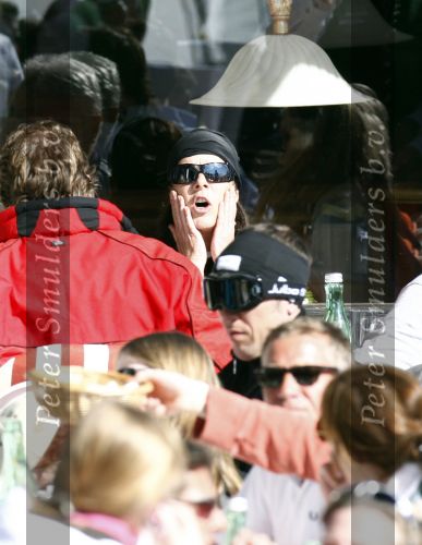 Lech 26 februari 2008
Prinses Caroline v Monaco en Prins Ernst v Hannover op skivakantie in lech.  Ze steken allebei een sigaret op.
Peter Smulders bv