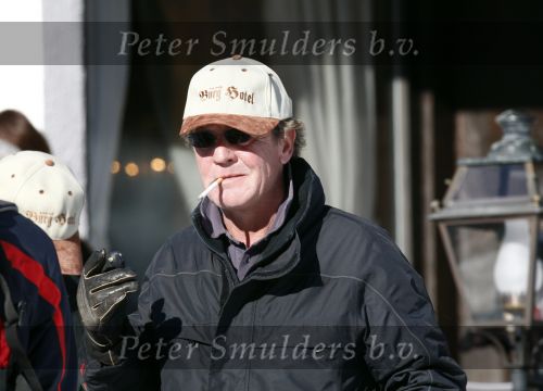 Lech 26 februari 2008
Prinses Caroline v Monaco en Prins Ernst v Hannover op skivakantie in lech.  Ze steken allebei een sigaret op.
Peter Smulders bv