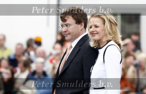 Makkum en Franeker30 april 2008
Koninginnedag 2008 met Koningin Beatrix Prins Willem Alexander Friso Constantijn Maurits Floris Pieter Christiaan Pieter v Vollenhoven en de prinsessen Maxima Laurentien Mabel Aimee Anita Margriet en Marilene.
Peter Smulders bv