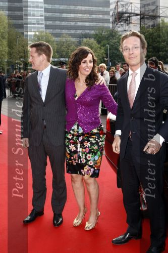 Utrecht 28 april 2009
Pieter v Vollenhoven viert zijn 70e verjaardag in het Beatrix theater in Utrecht. Prins Jaime Prins Pieter Christiaan en Prinses Anita
Peter Smulders bv